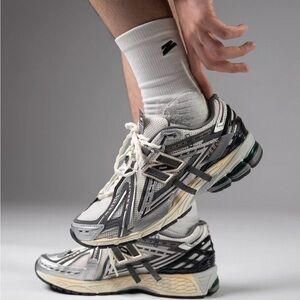 New Balance 1906AD (Silver Metallic)